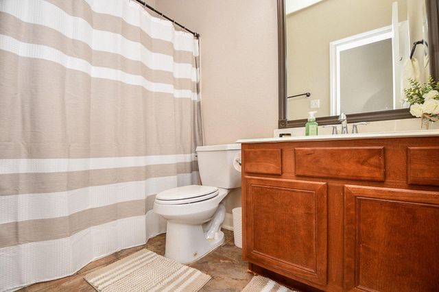 202 Bailey Brook Lane, Dickinson, TX 77539