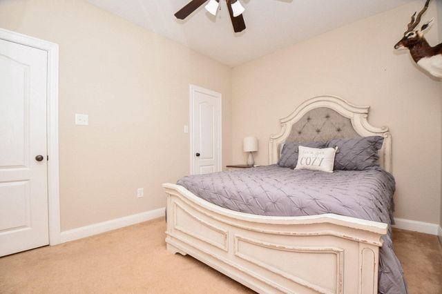 202 Bailey Brook Lane, Dickinson, TX 77539