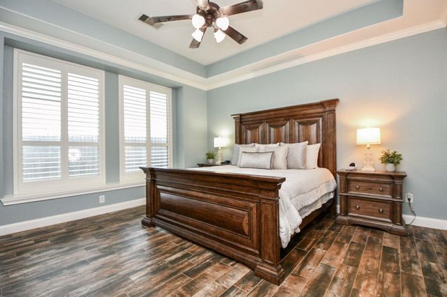 202 Bailey Brook Lane, Dickinson, TX 77539