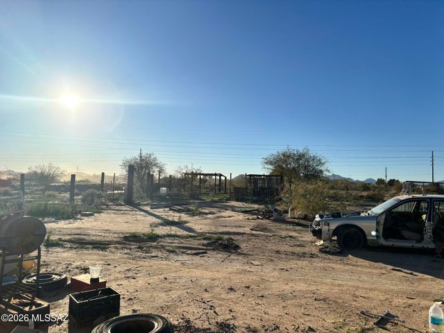 6780 N Trico Road, Marana, AZ 85653
