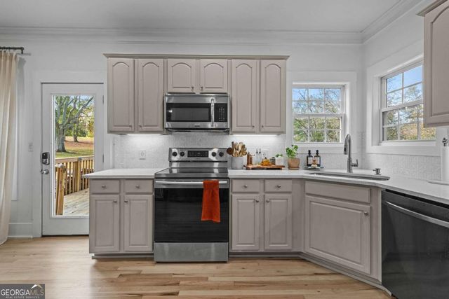 96 Indian Creek Way, Hoschton, GA 30548