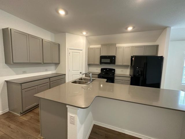 365 Sonterra DR, San Marcos, TX 78666