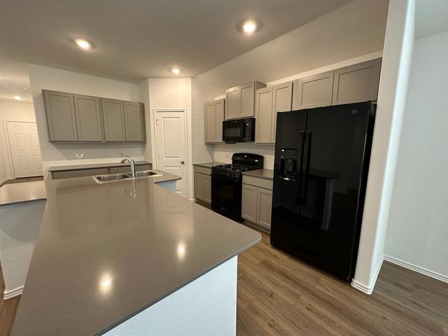 365 Sonterra DR, San Marcos, TX 78666