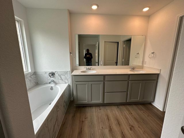 365 Sonterra DR, San Marcos, TX 78666