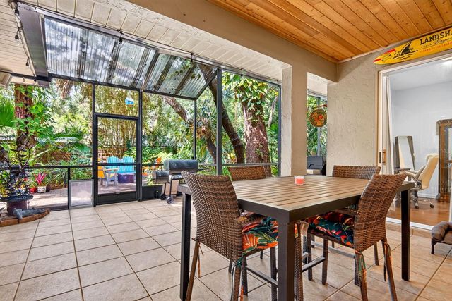 2073 MISTY SUNRISE TRAIL, Sarasota, FL 34240