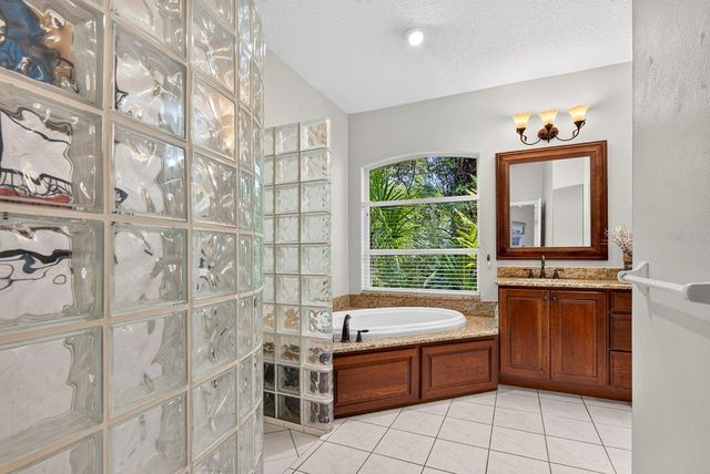2073 MISTY SUNRISE TRAIL, Sarasota, FL 34240