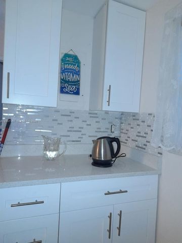 1541 S Ocean Blvd 318, Lauderdale By The Sea, FL 33062