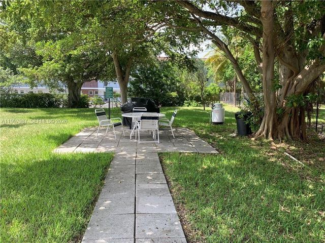 1541 S Ocean Blvd 318, Lauderdale By The Sea, FL 33062