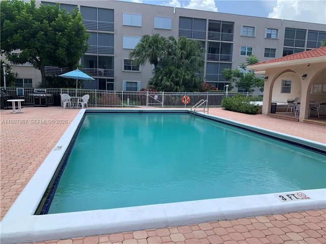 1541 S Ocean Blvd 318, Lauderdale By The Sea, FL 33062