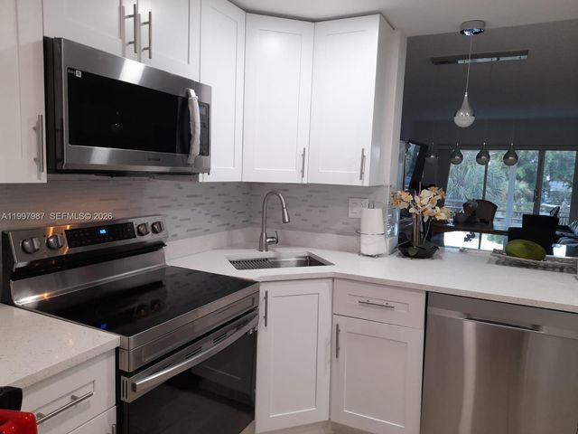 1541 S Ocean Blvd 318, Lauderdale By The Sea, FL 33062