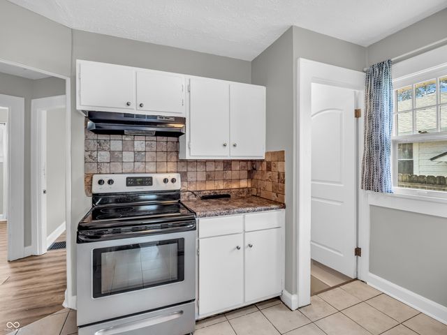 209 S 6th Avenue, Beech Grove, IN 46107