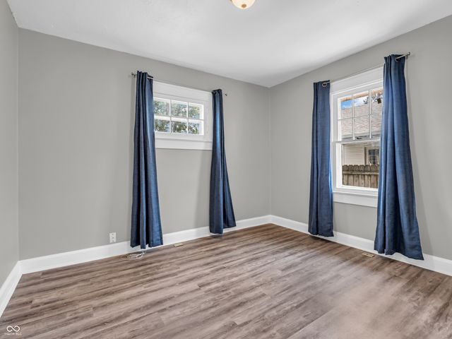 209 S 6th Avenue, Beech Grove, IN 46107