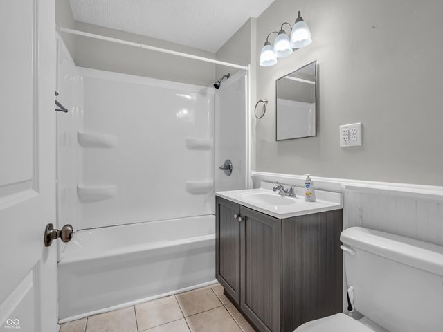 209 S 6th Avenue, Beech Grove, IN 46107