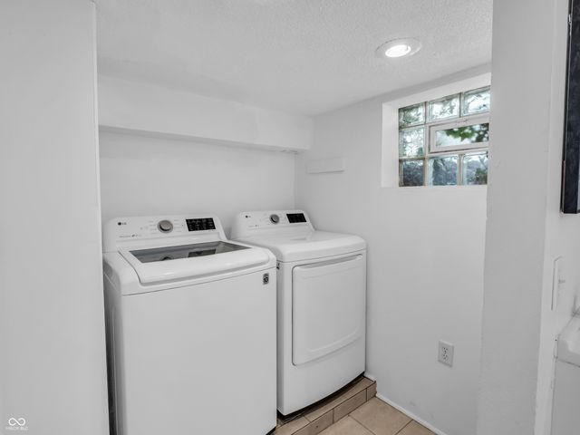 209 S 6th Avenue, Beech Grove, IN 46107