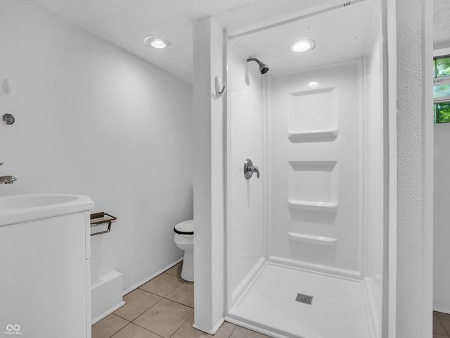 209 S 6th Avenue, Beech Grove, IN 46107