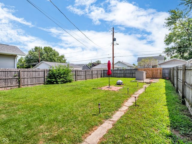 209 S 6th Avenue, Beech Grove, IN 46107