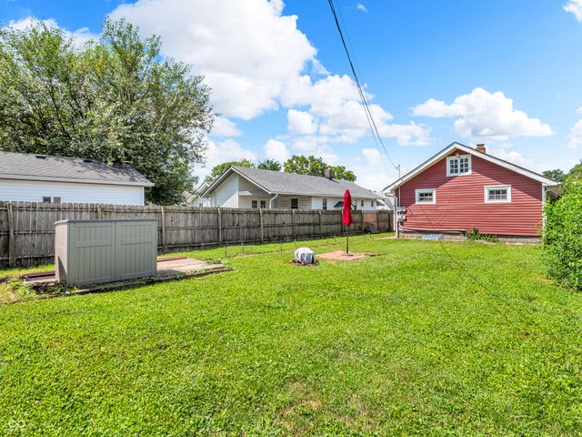 209 S 6th Avenue, Beech Grove, IN 46107