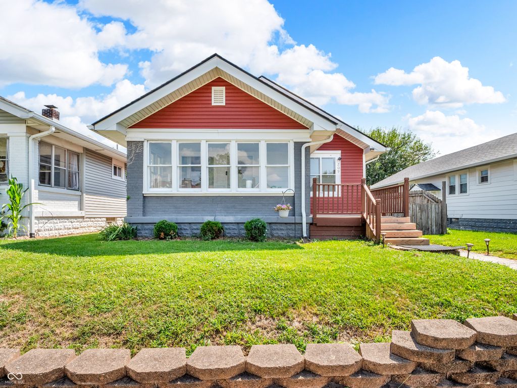 209 S 6th Avenue, Beech Grove, IN 46107