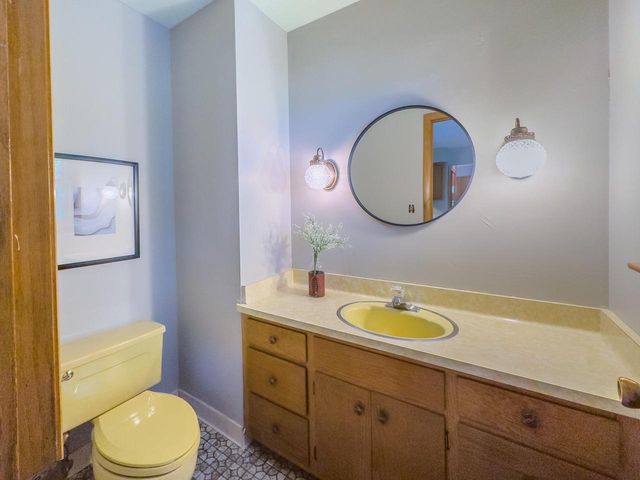 10731 W Keefe AVENUE, Wauwatosa, WI 53222