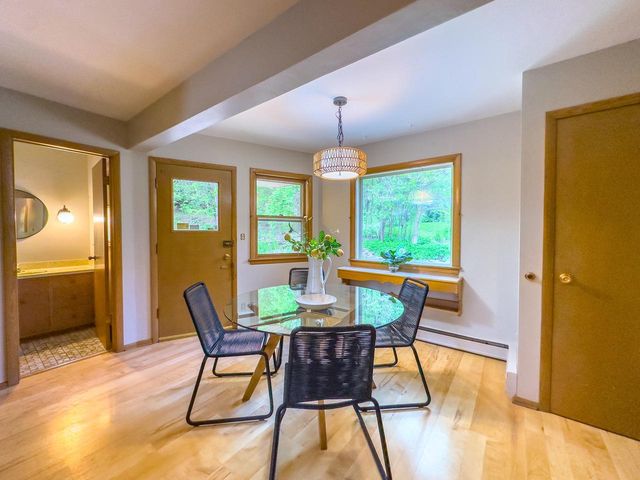 10731 W Keefe AVENUE, Wauwatosa, WI 53222
