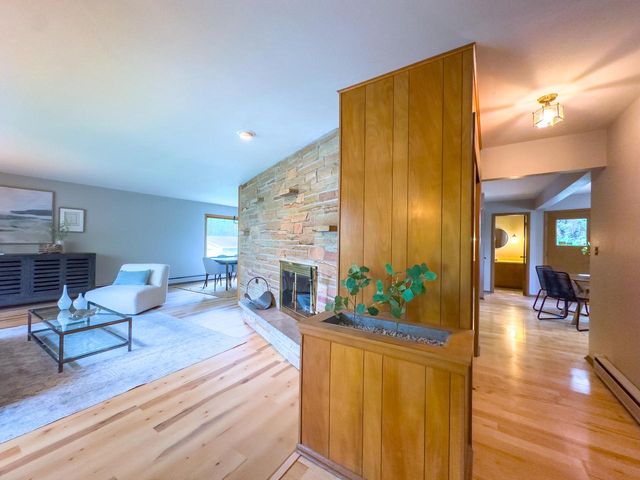 10731 W Keefe AVENUE, Wauwatosa, WI 53222