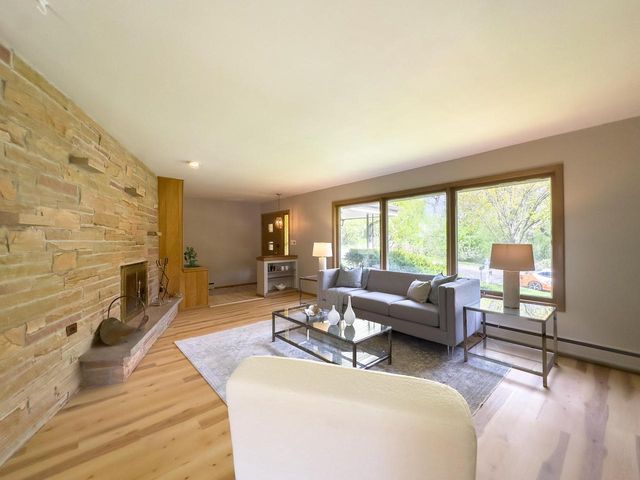 10731 W Keefe AVENUE, Wauwatosa, WI 53222