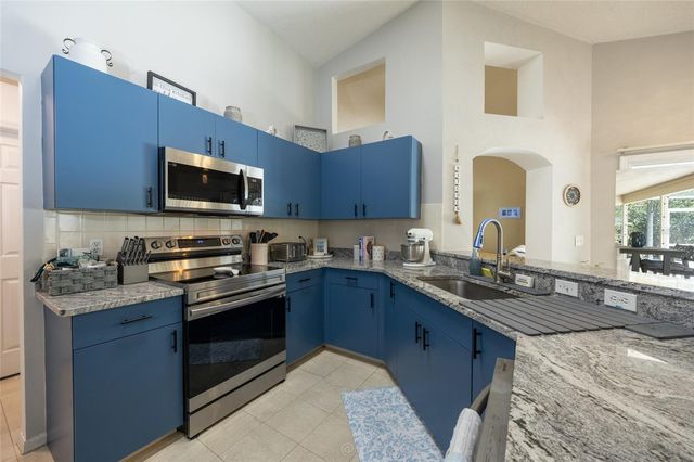 5 FAIRFAX COURT, Palm Coast, FL 32164