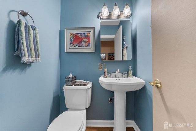 30 Pelham Place, East Brunswick, NJ 08816