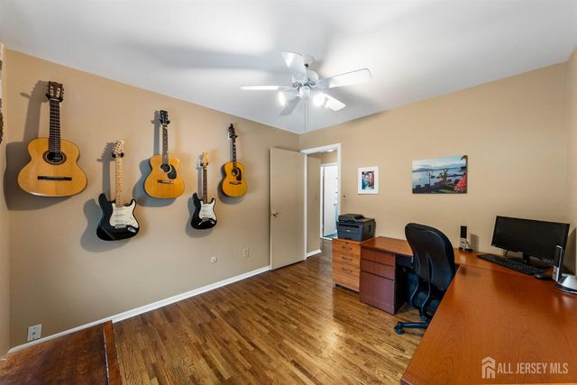 30 Pelham Place, East Brunswick, NJ 08816