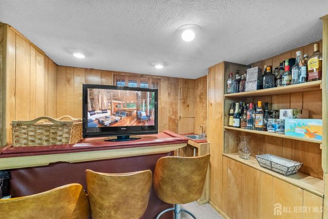 30 Pelham Place, East Brunswick, NJ 08816