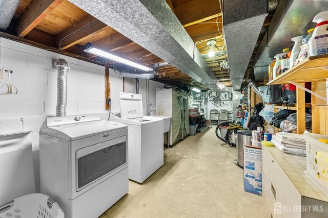 30 Pelham Place, East Brunswick, NJ 08816