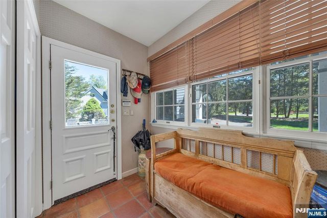 11 Lower Cross Road, Saddle River, NJ 07458