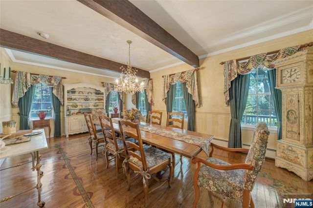 11 Lower Cross Road, Saddle River, NJ 07458