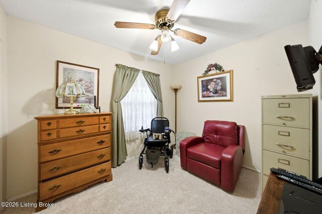 3101 Meadowside Ct, Louisville, KY 40214