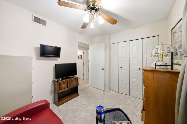 3101 Meadowside Ct, Louisville, KY 40214