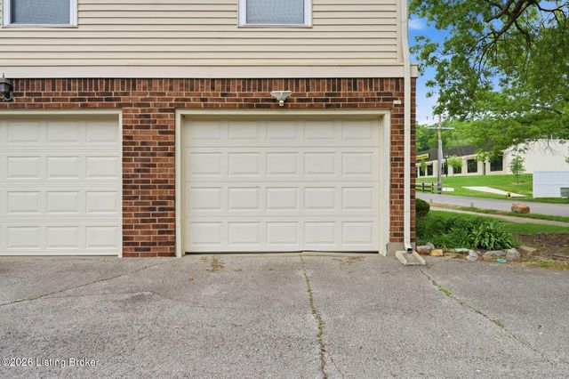 3101 Meadowside Ct, Louisville, KY 40214