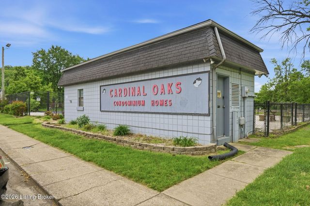 3101 Meadowside Ct, Louisville, KY 40214