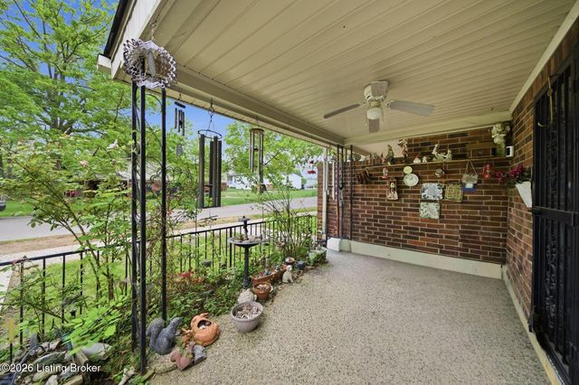 3101 Meadowside Ct, Louisville, KY 40214