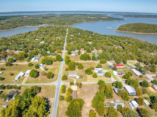 48 Indian Nation Drive, Canadian, OK 74425