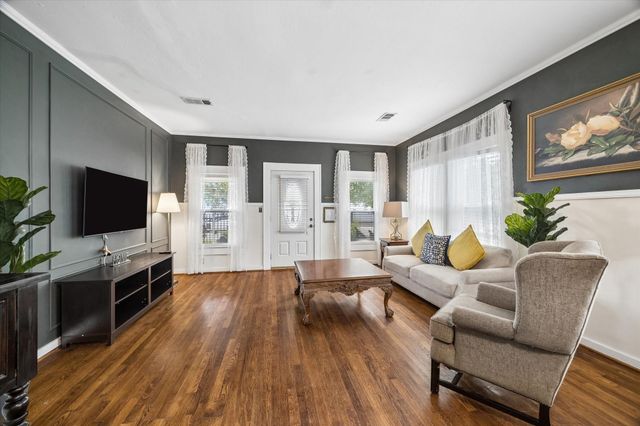 338 Cortlandt Street, Houston, TX 77007