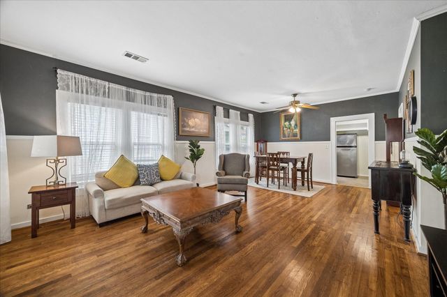 338 Cortlandt Street, Houston, TX 77007