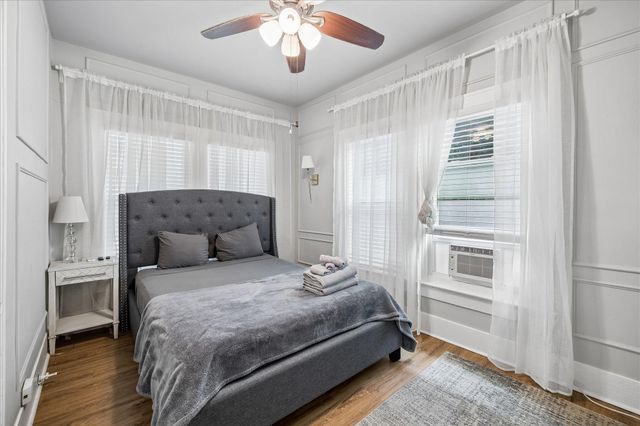 338 Cortlandt Street, Houston, TX 77007