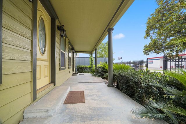 338 Cortlandt Street, Houston, TX 77007