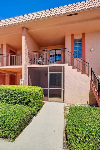 231 Lakeview Drive 103, Weston, FL 33326