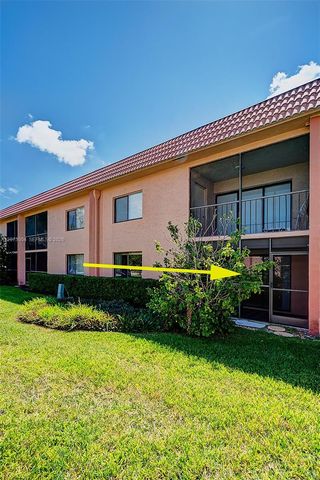 231 Lakeview Drive 103, Weston, FL 33326