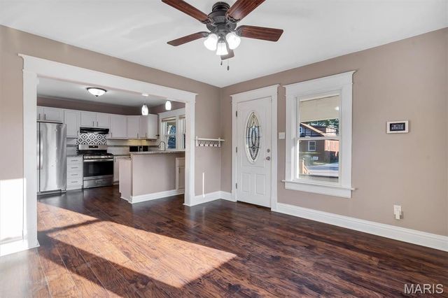 8627 Argyle Avenue, St Louis, MO 63114