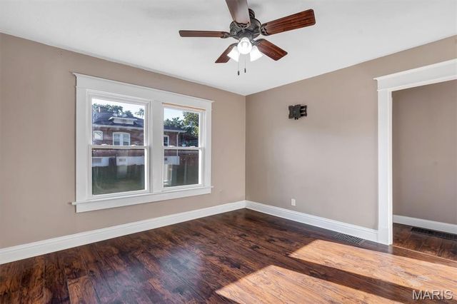 8627 Argyle Avenue, St Louis, MO 63114