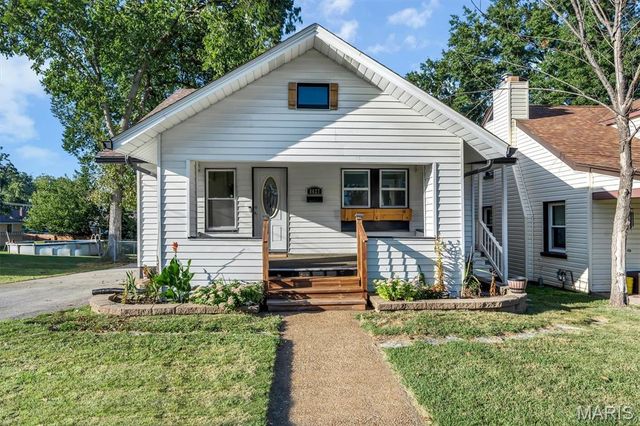 8627 Argyle Avenue, St Louis, MO 63114