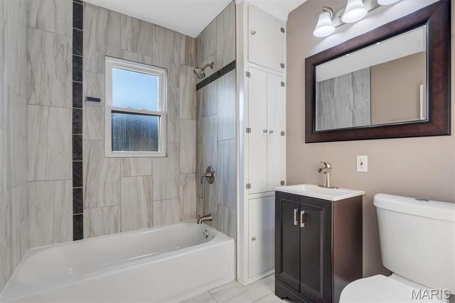 8627 Argyle Avenue, St Louis, MO 63114