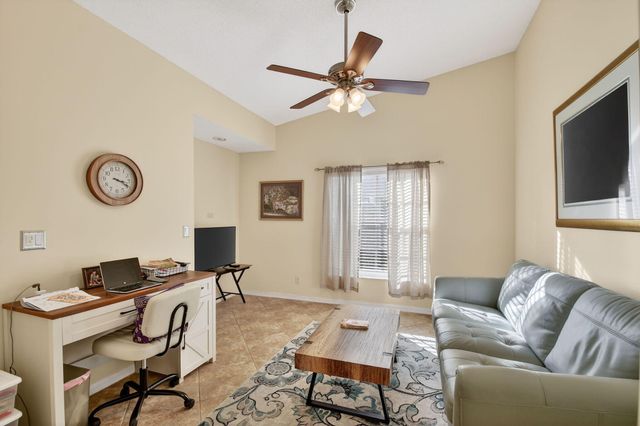 8536 Logia Circle, Boynton Beach, FL 33472